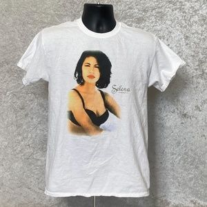 SELENA PEREZ GRAPHIC T-SHIRT
